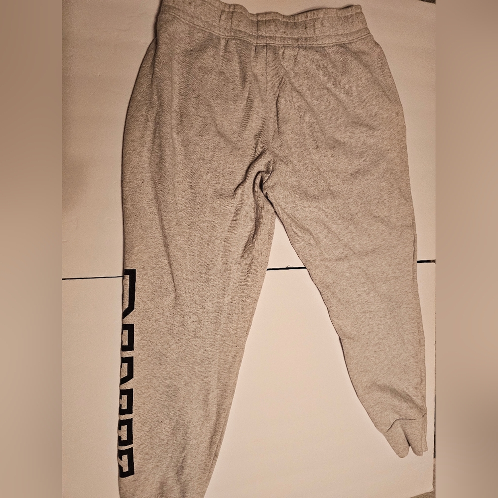PINK Victoria's Secret Gray Joggers - Picture 4 of 4